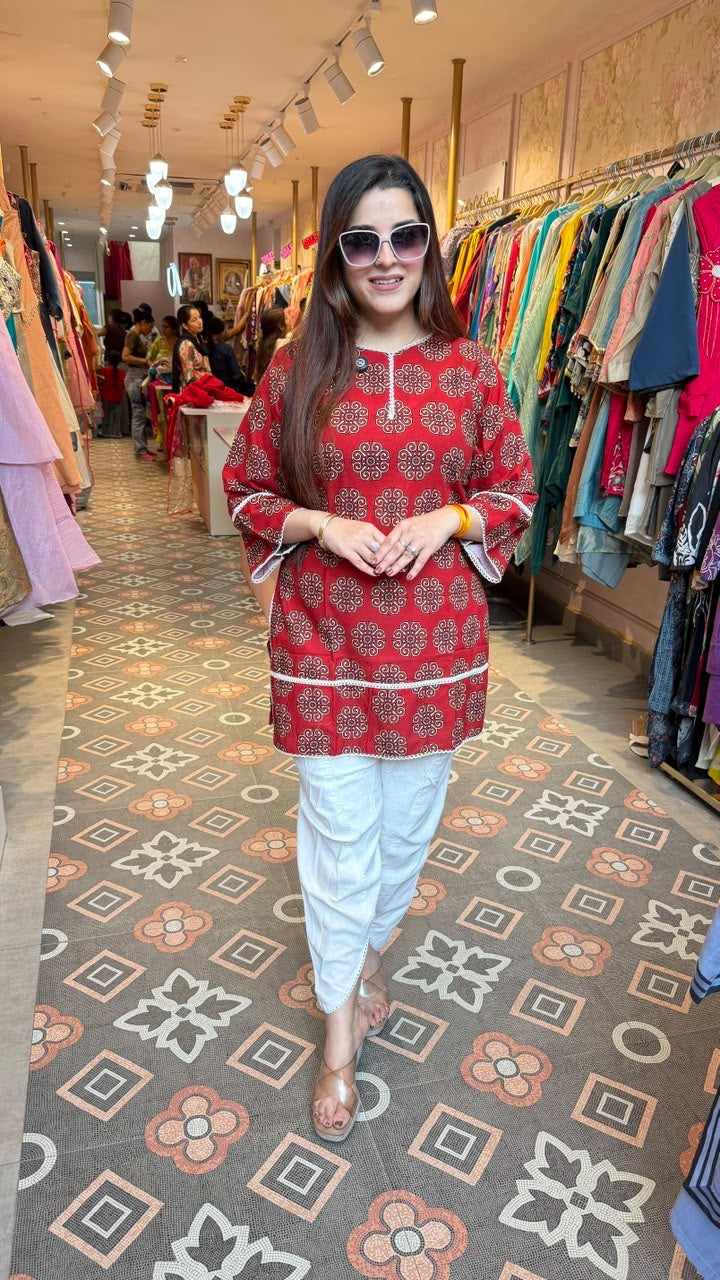 Maroon Printed Straight Kurta with White Pants