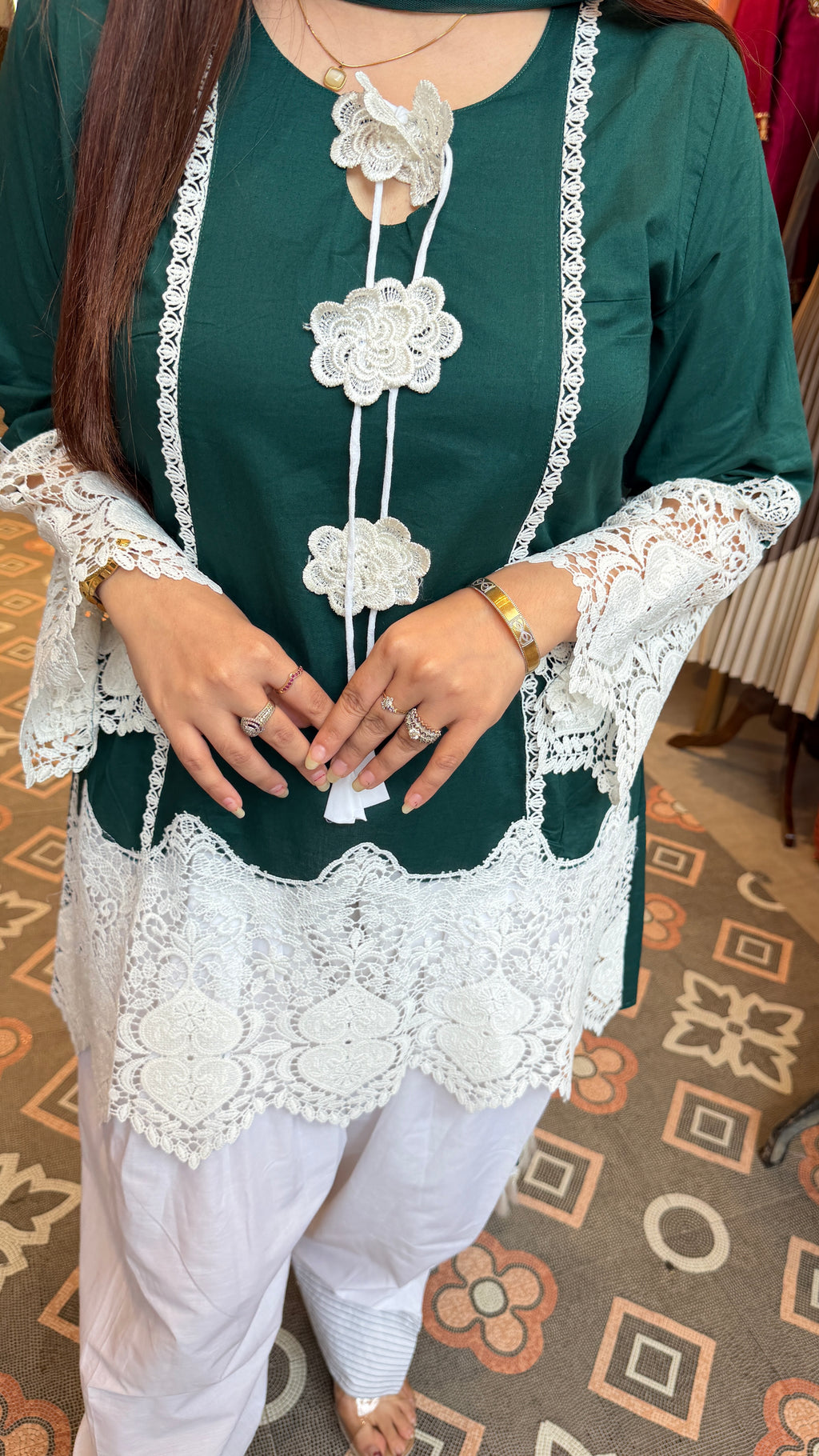 Elegant Lace Embellished Kurta Set with Dupatta