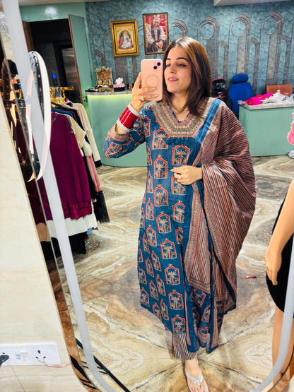 Sanganeri suit