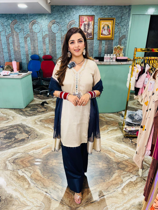 AAMIRA three piece set