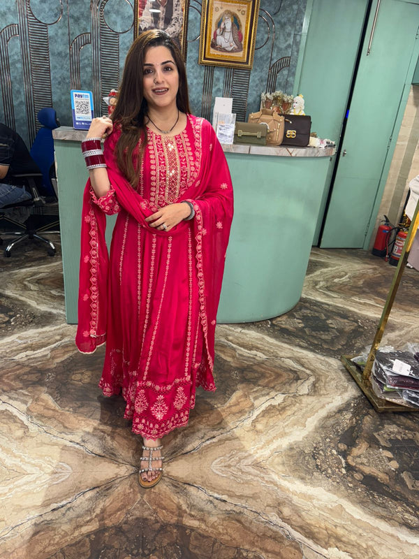 Gulabi Noor Anarkali