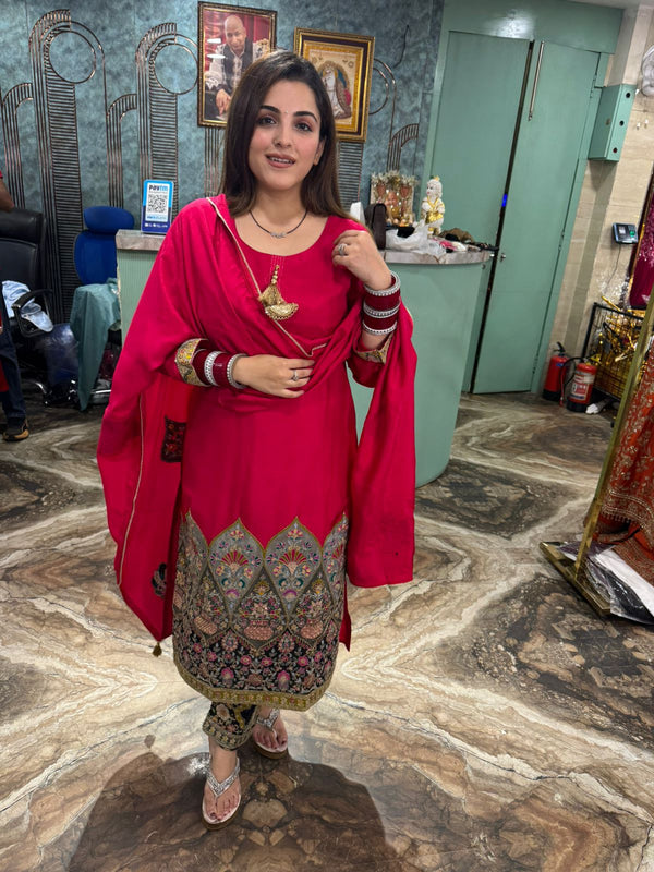 Elegance Embroidered Suit Set
