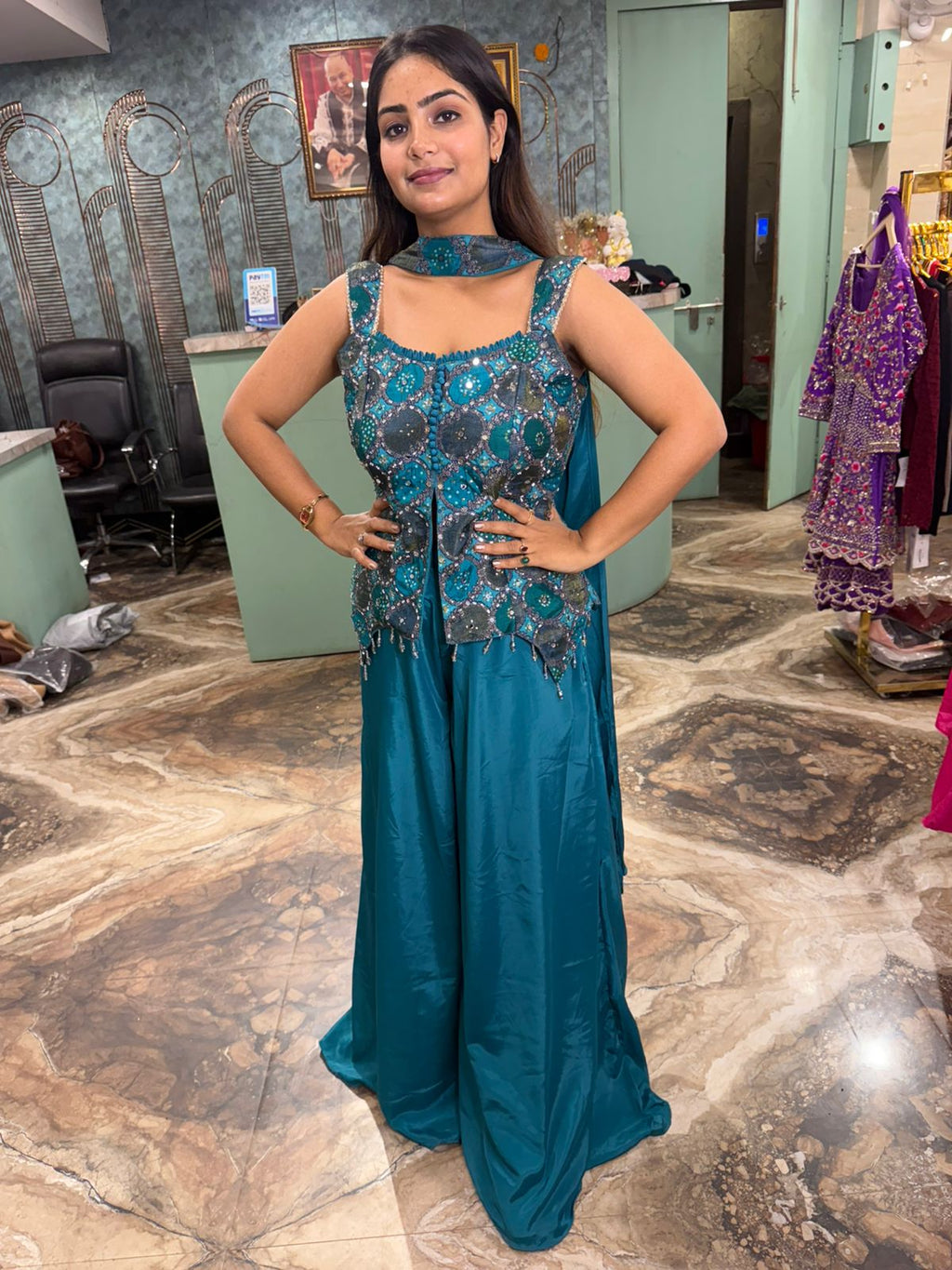 Ayushi sharara suit set