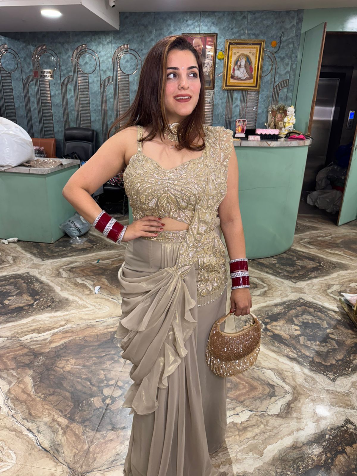 Gannetl strich Saree set