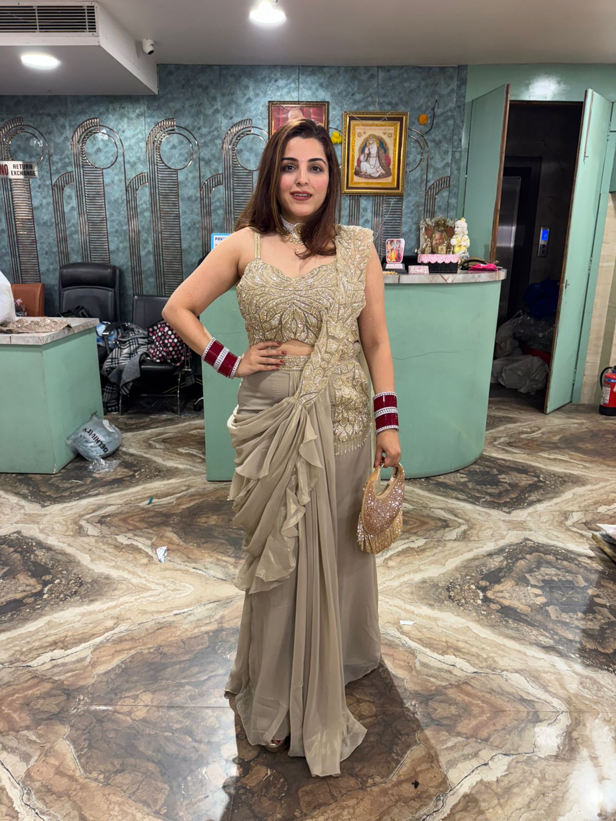 Gannetl strich Saree set