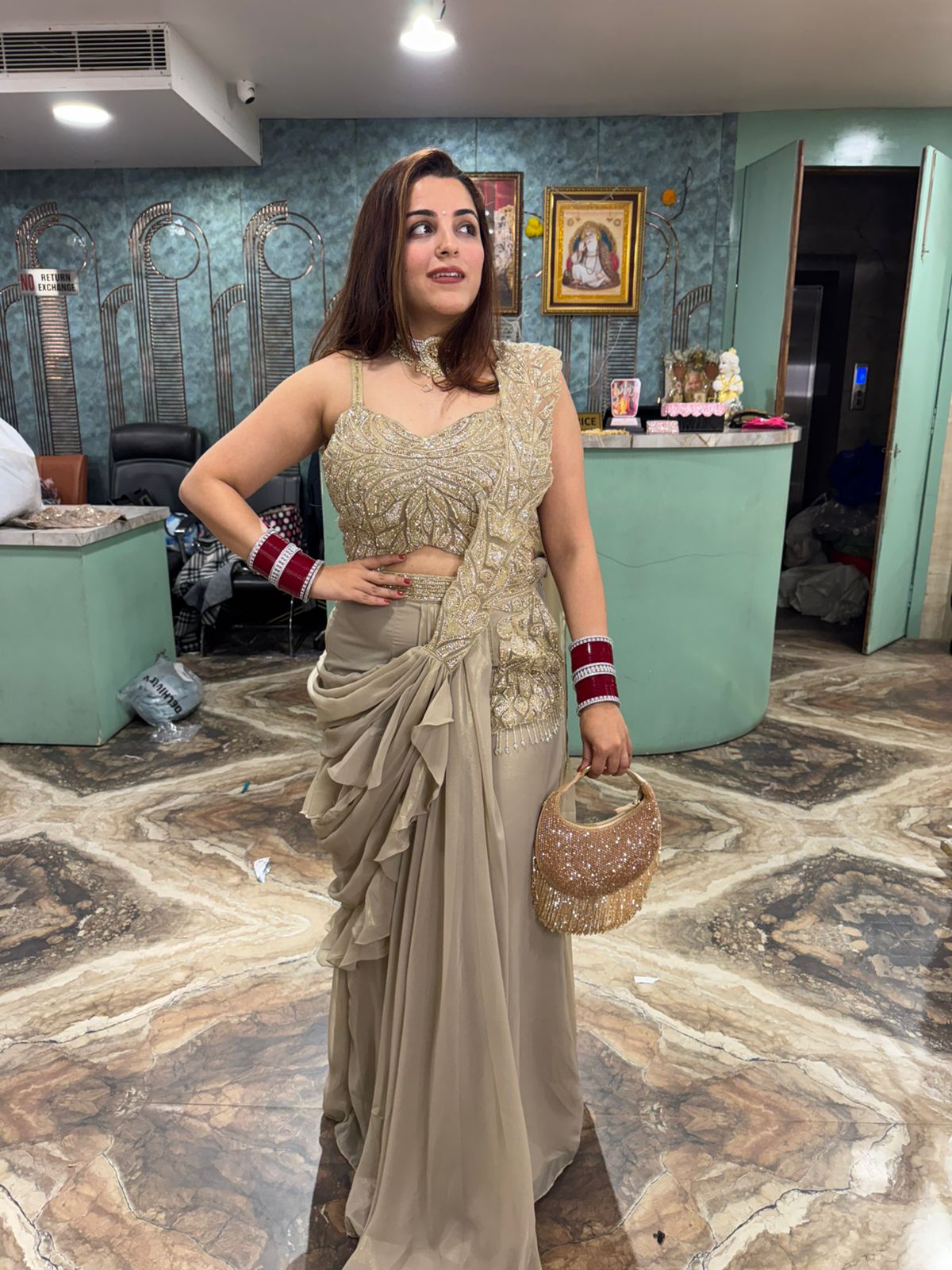 Gannetl strich Saree set