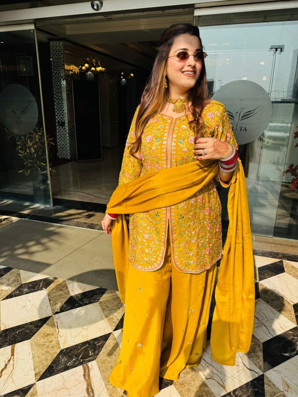 Nera three piece set