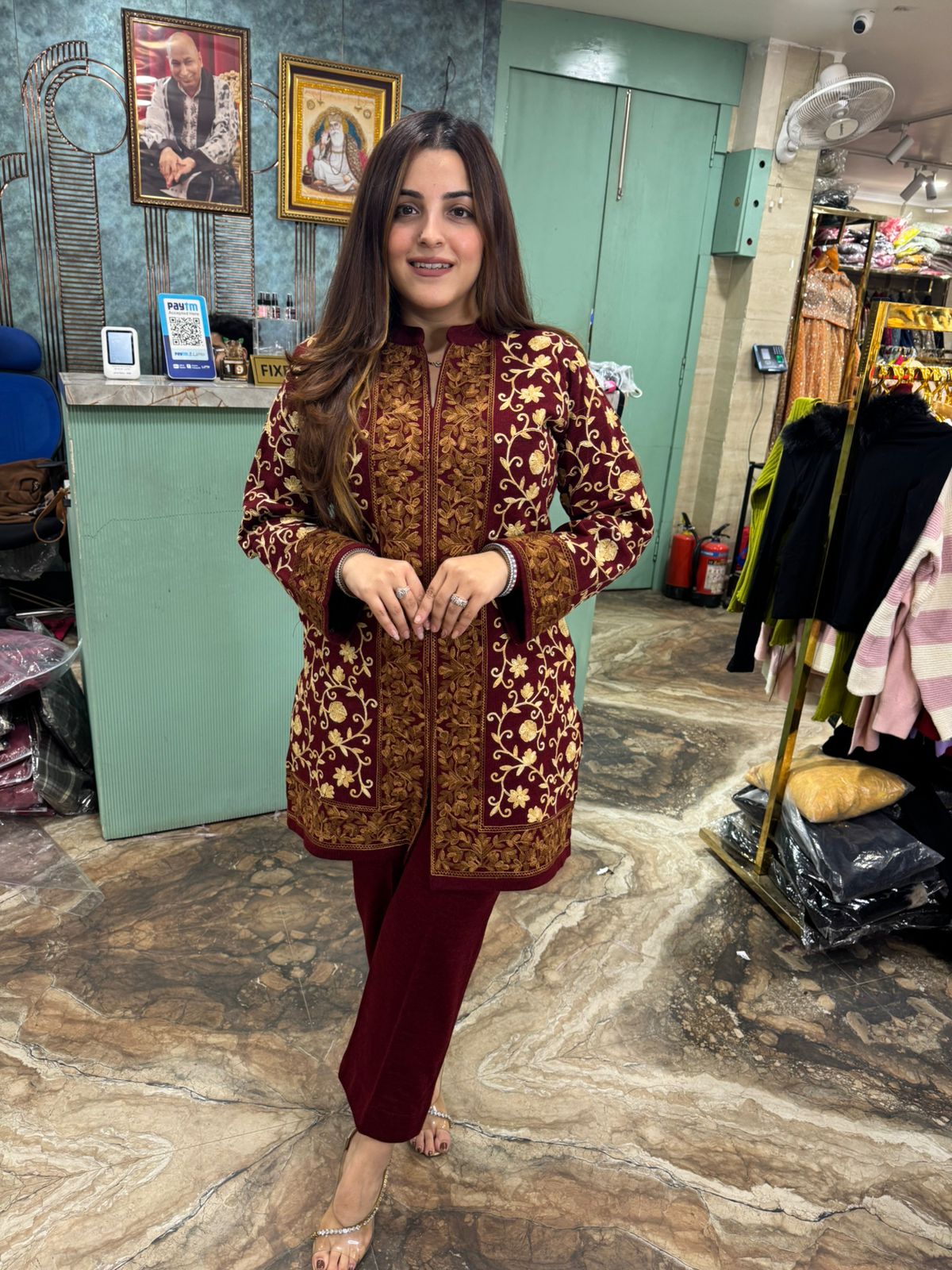 Kashmiri Bloom Embroidered Short Kurti Set