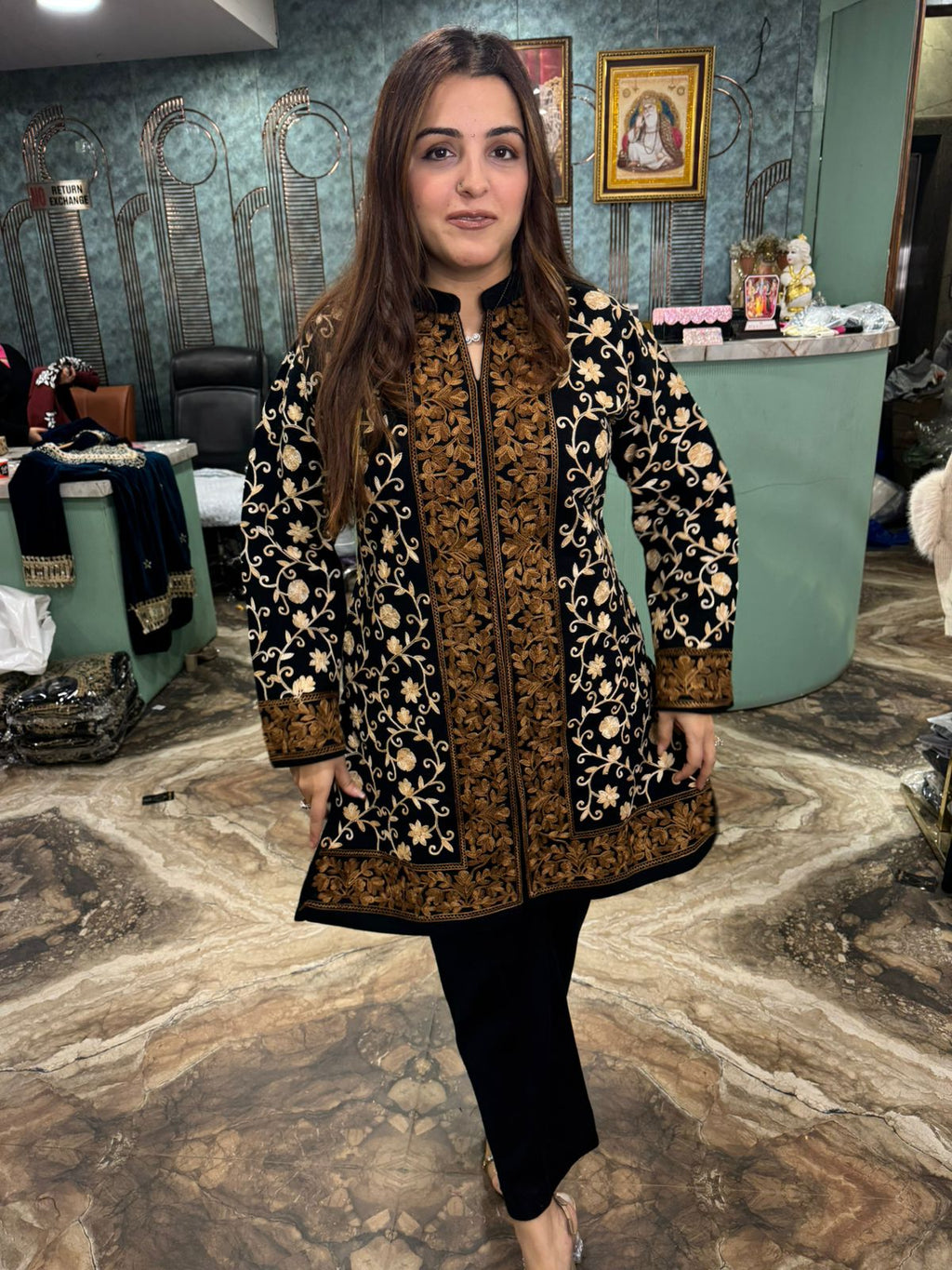 Kashmiri Bloom Embroidered Short Kurti Set