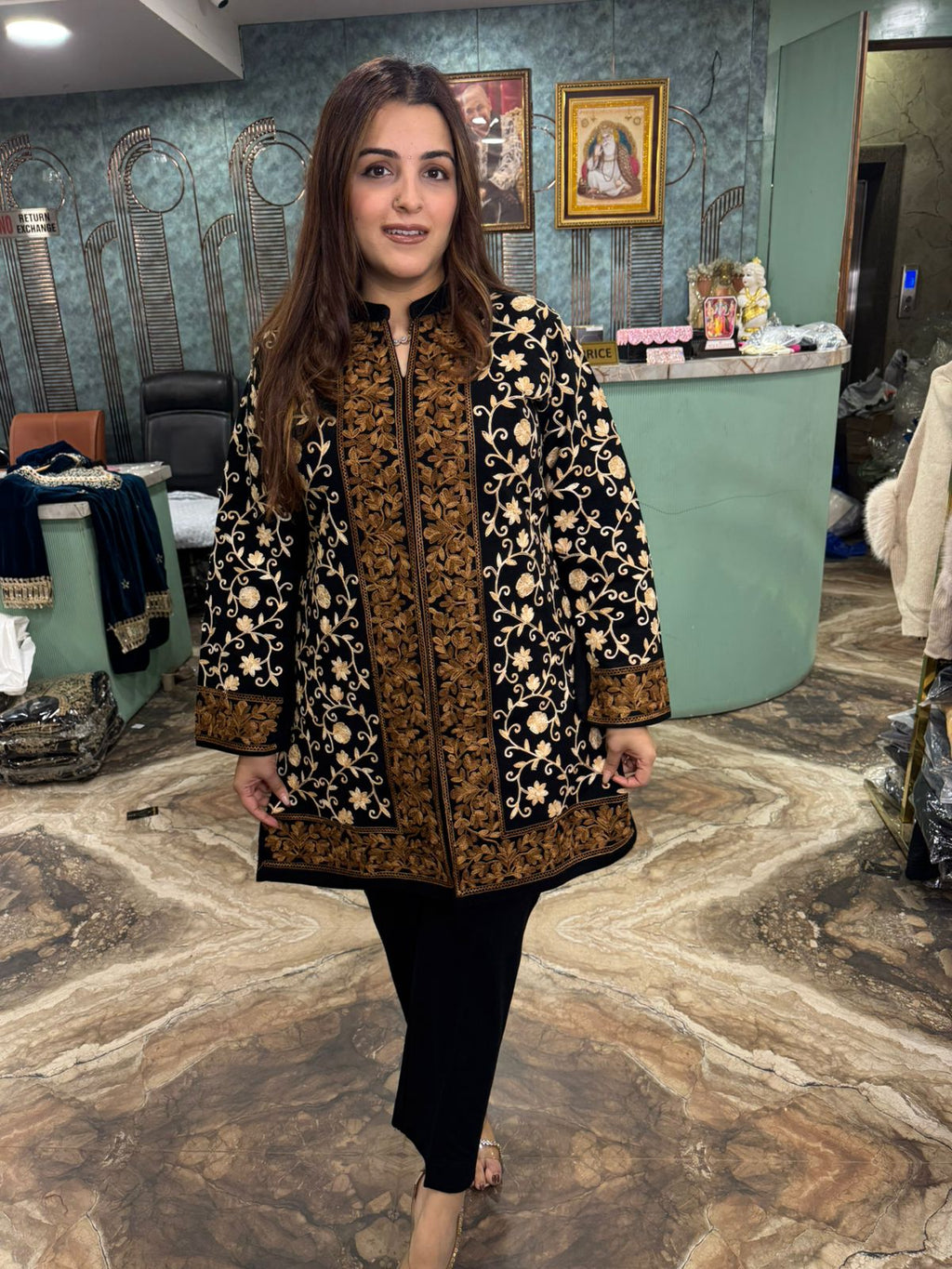 Kashmiri Bloom Embroidered Short Kurti Set