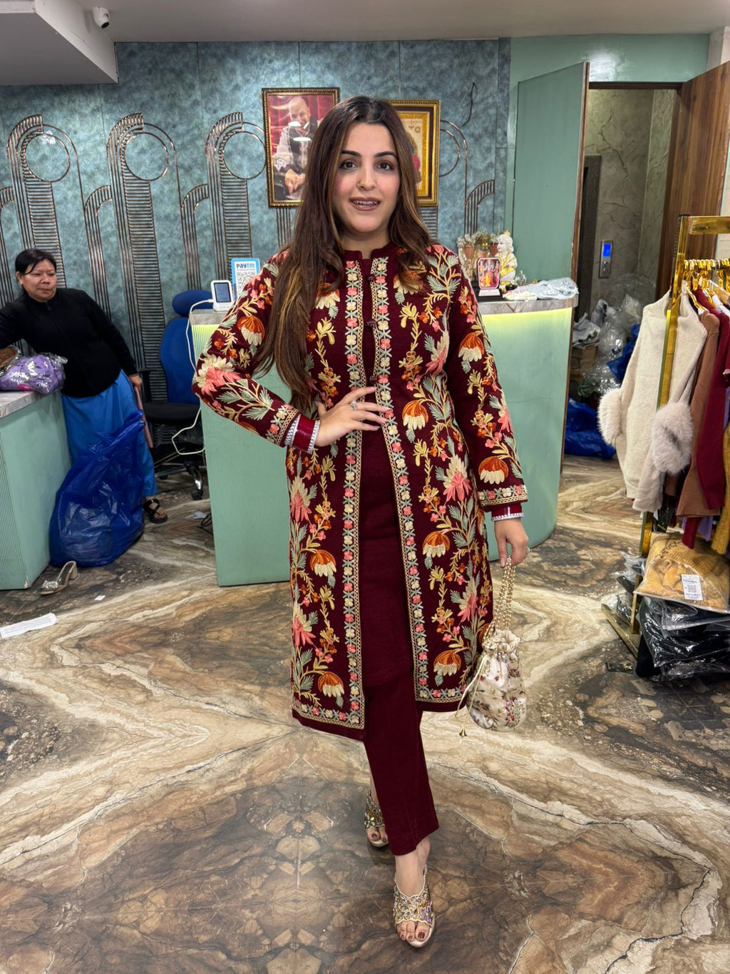 Kashmiri Noor Hand-Embroidered Long Shrug Kurti Set