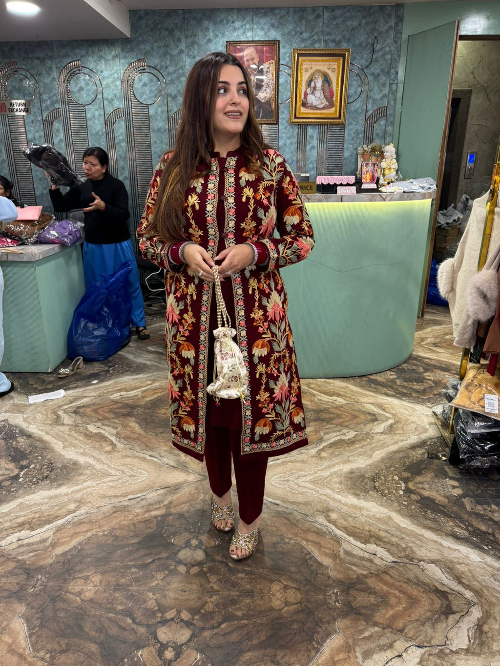 Kashmiri Noor Hand-Embroidered Long Shrug Kurti Set