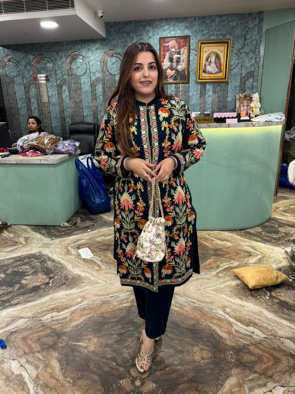 Kashmiri Noor Hand-Embroidered Long Shrug Kurti Set