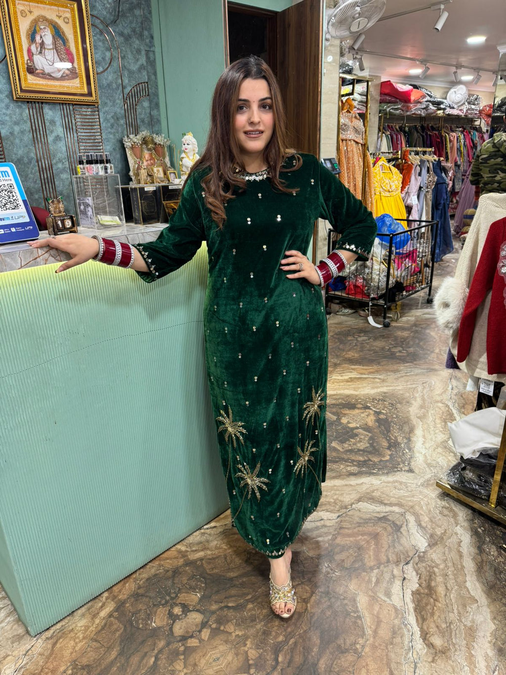 Aura Velvet  Kurti set