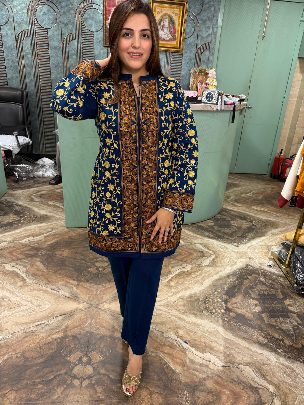 Kashmiri Bloom Embroidered Short Kurti Set