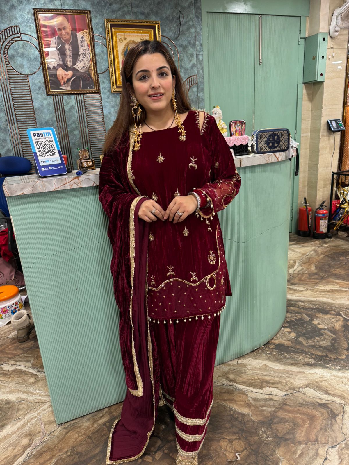 Noora Velvet Kurta Set