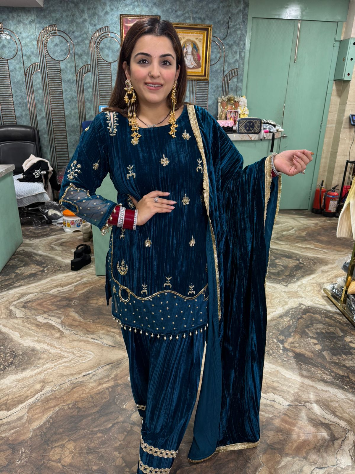 Noora Velvet Kurta Set