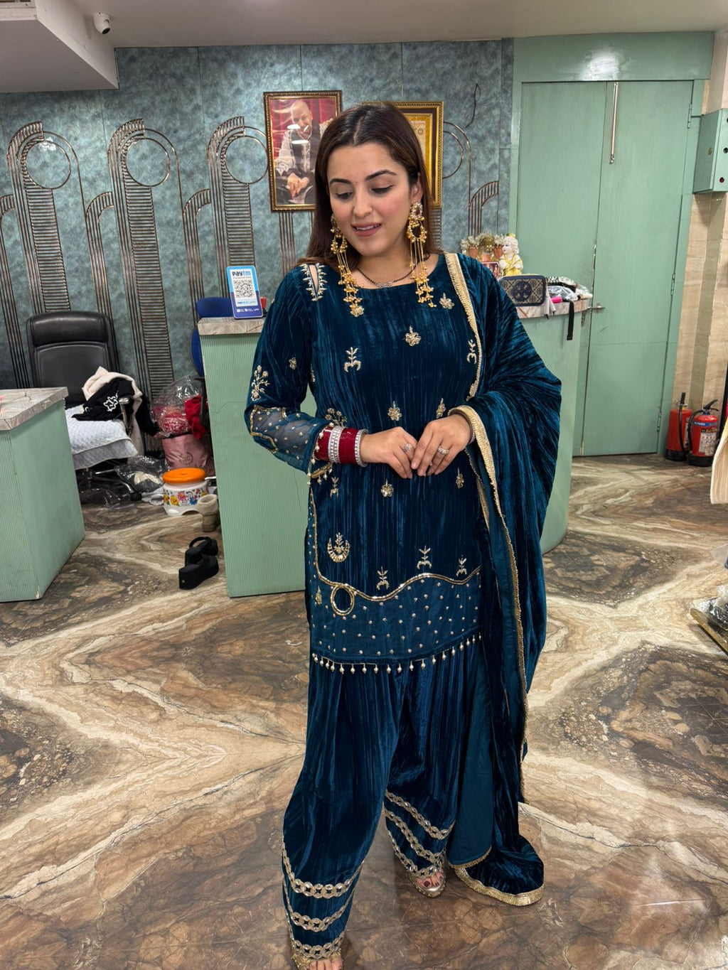 Noora Velvet Kurta Set