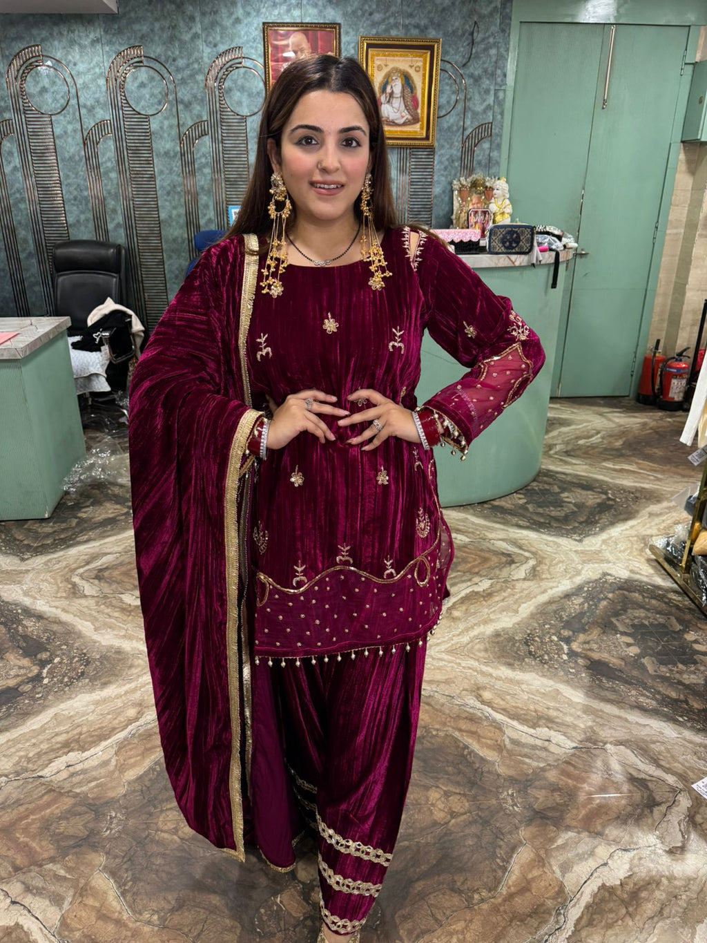 Noora Velvet Kurta Set