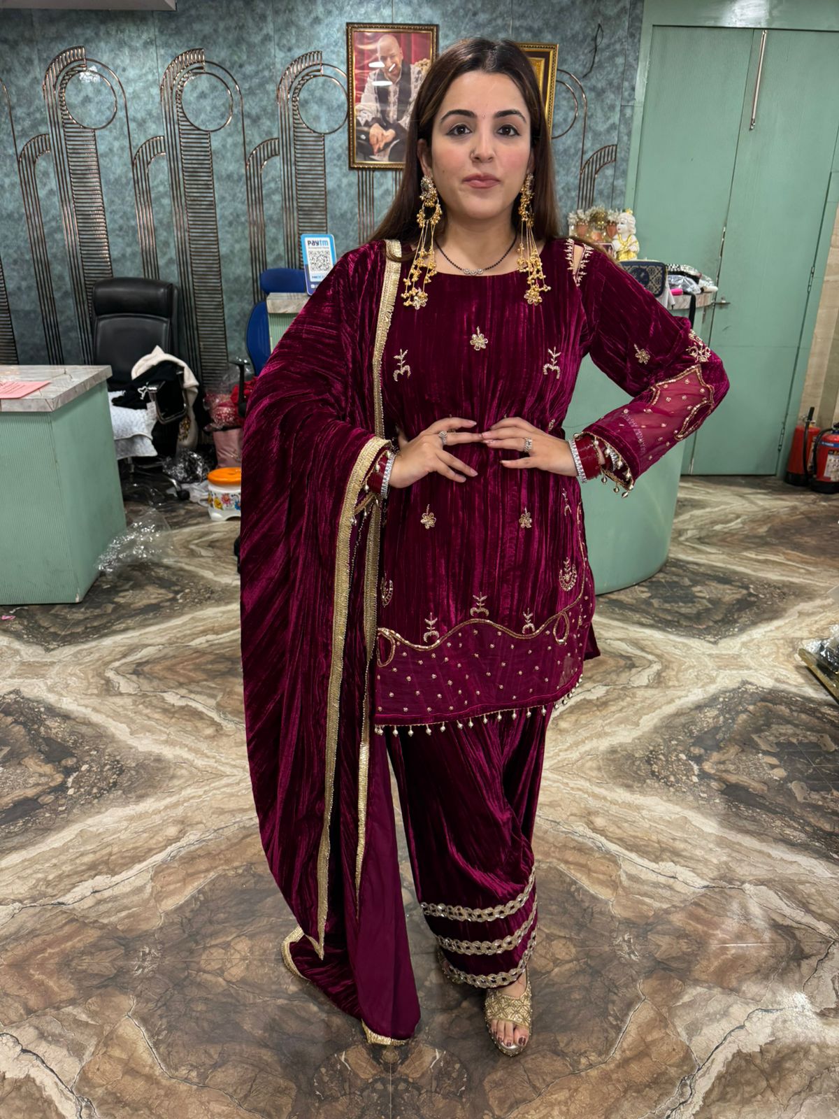 Noora Velvet Kurta Set