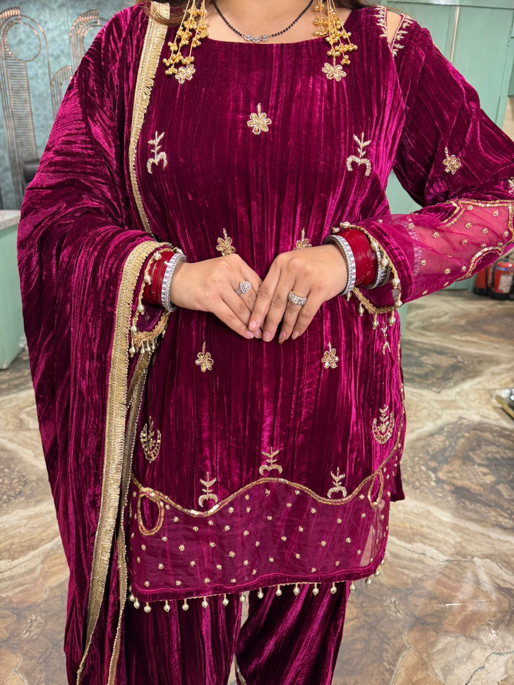 Noora Velvet Kurta Set