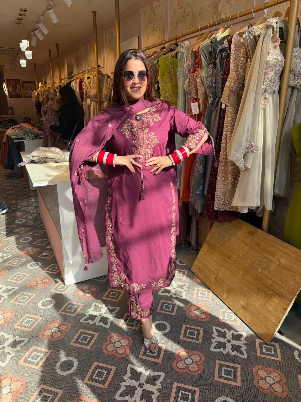 Liya Embroidered Kurta Set