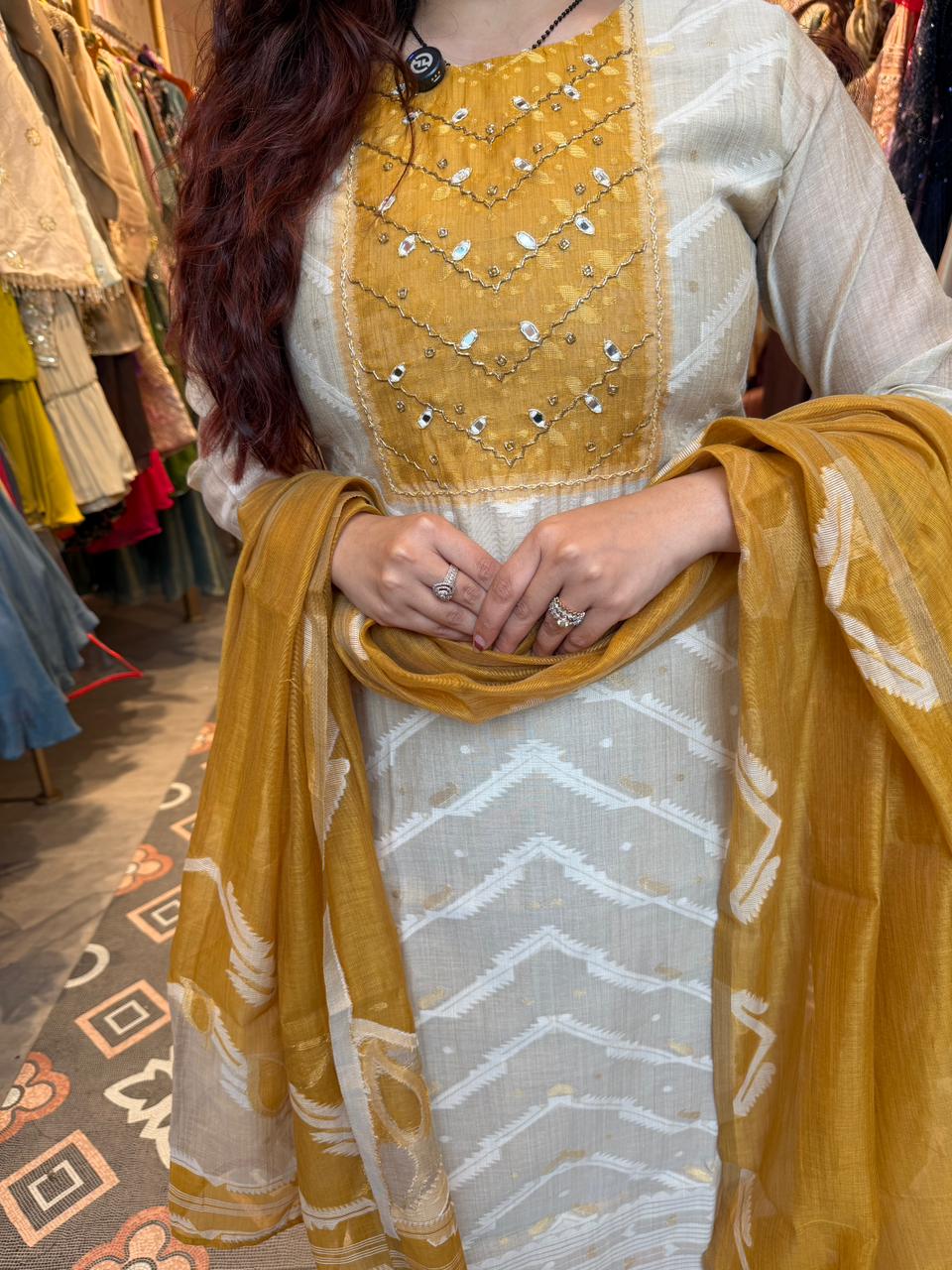 Sunehri Noor Suit Set