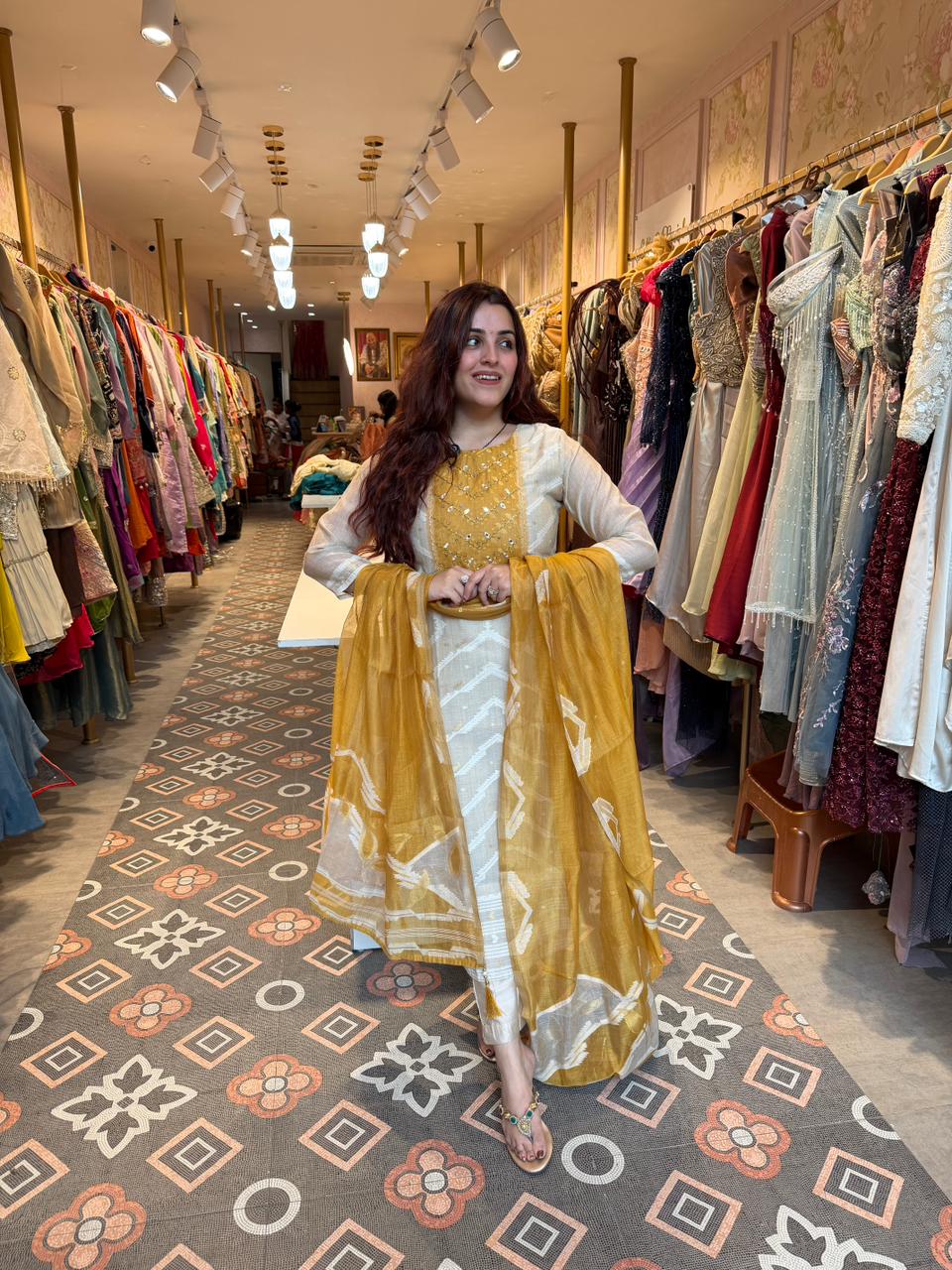 Sunehri Noor Suit Set