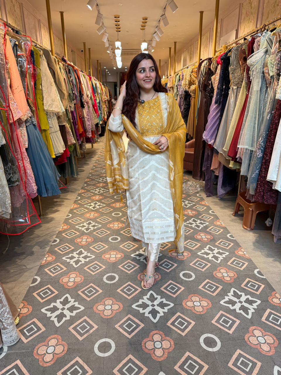 Sunehri Noor Suit Set