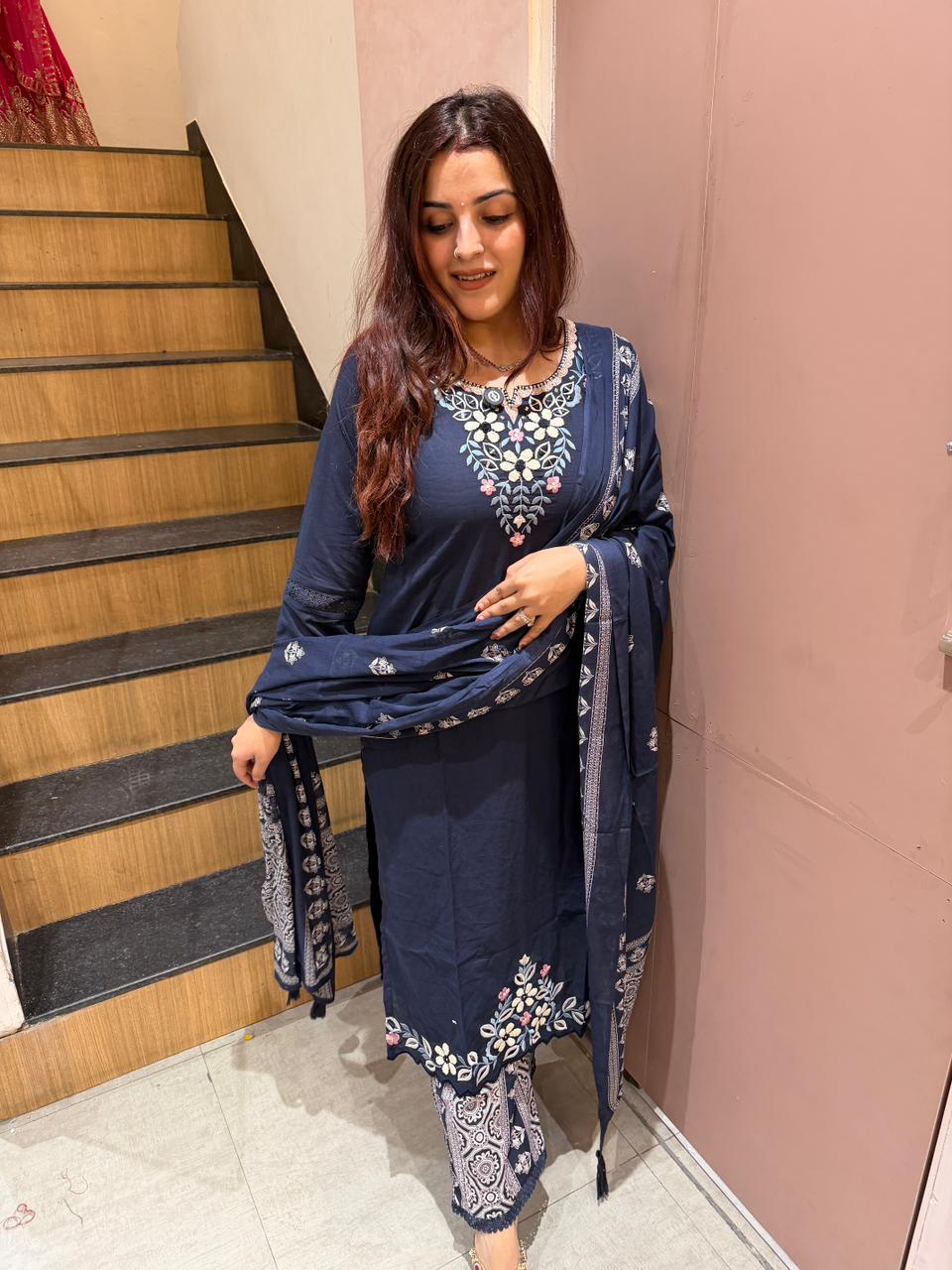 Ani Elegance Suit Set