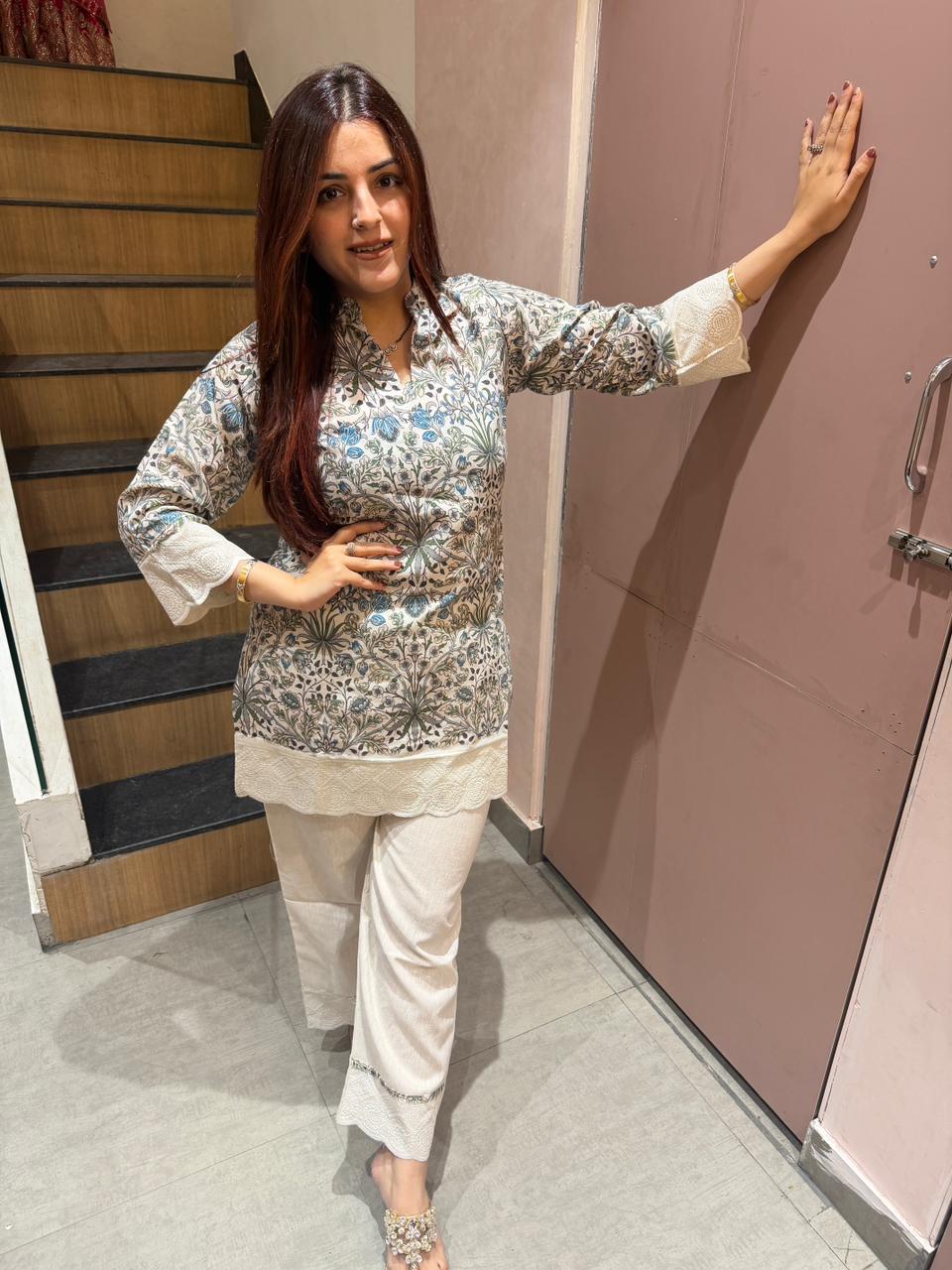 Sinu  Bloom Printed Kurti Set