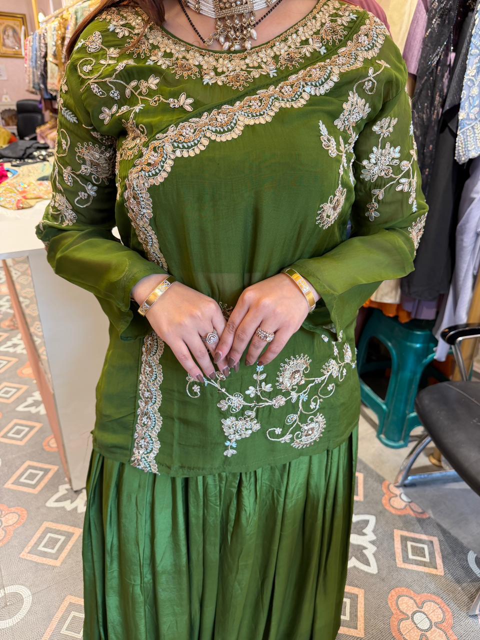 Sanaya  Embroidered Kurti with Divider Set
