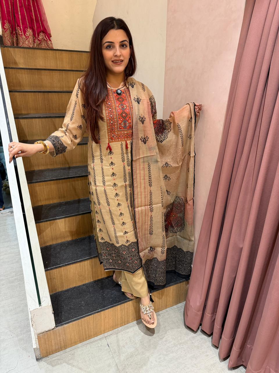 Desert Gulnaar Printed Suit Set