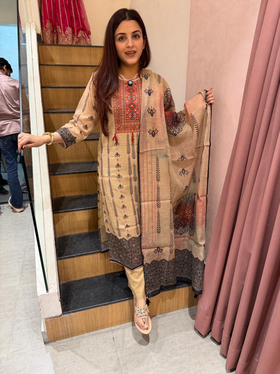Desert Gulnaar Printed Suit Set