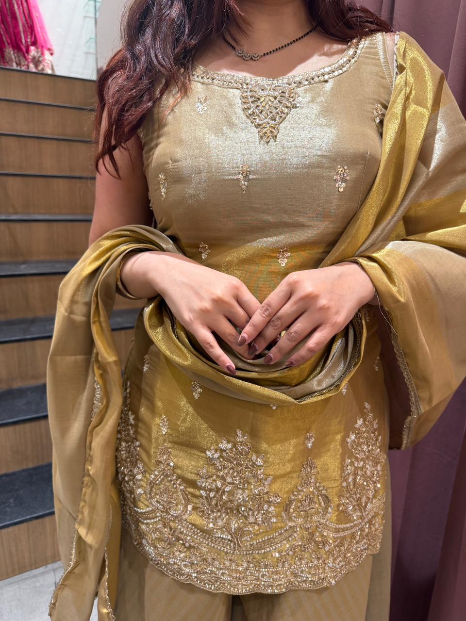 Surbhi contrast Suit Set