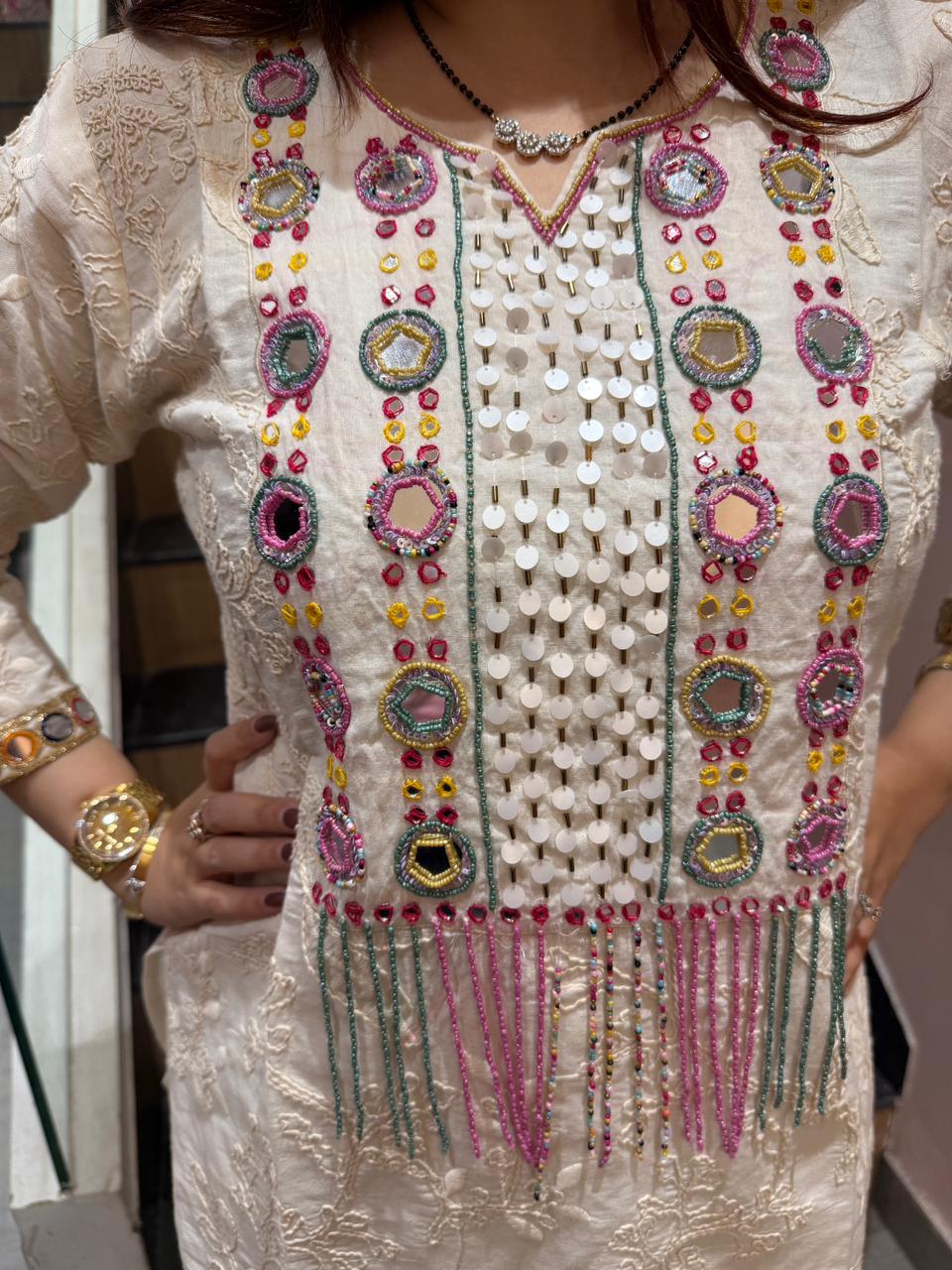 Noor-e-charm Mirror Cord Set