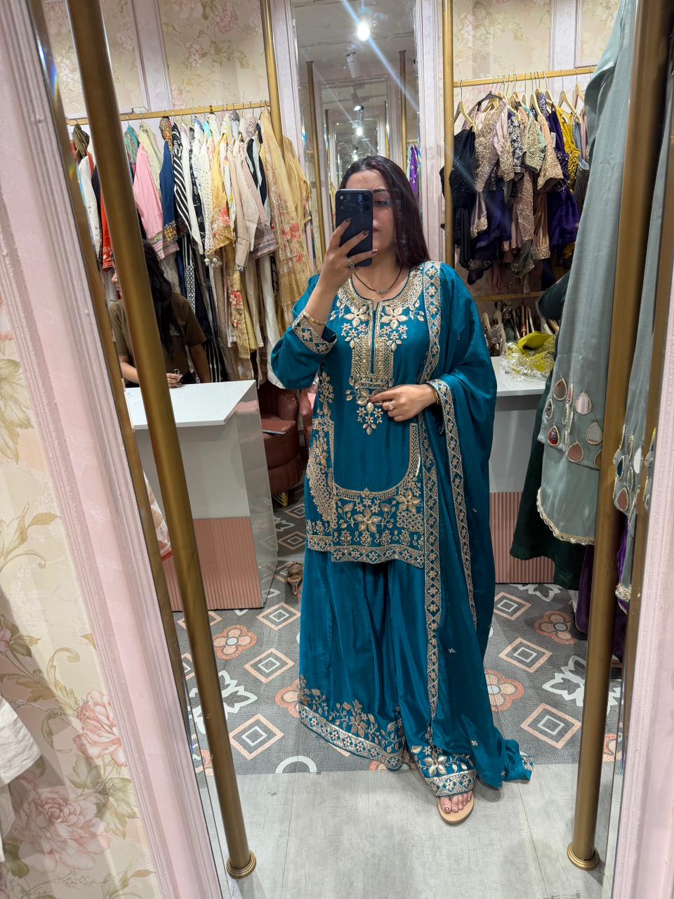 Shahida Suit Set
