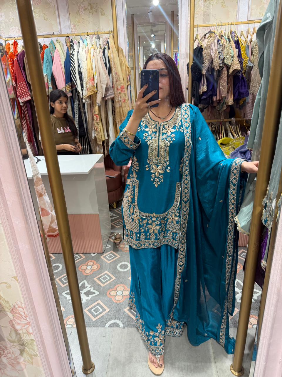 Shahida Suit Set