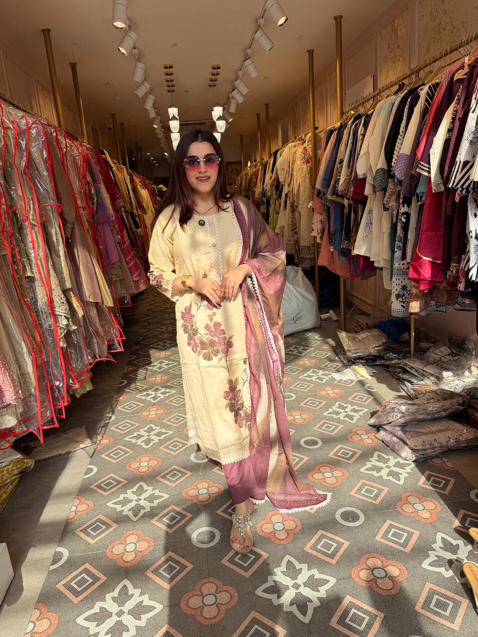 Anali Blossom Elegant Suit Set