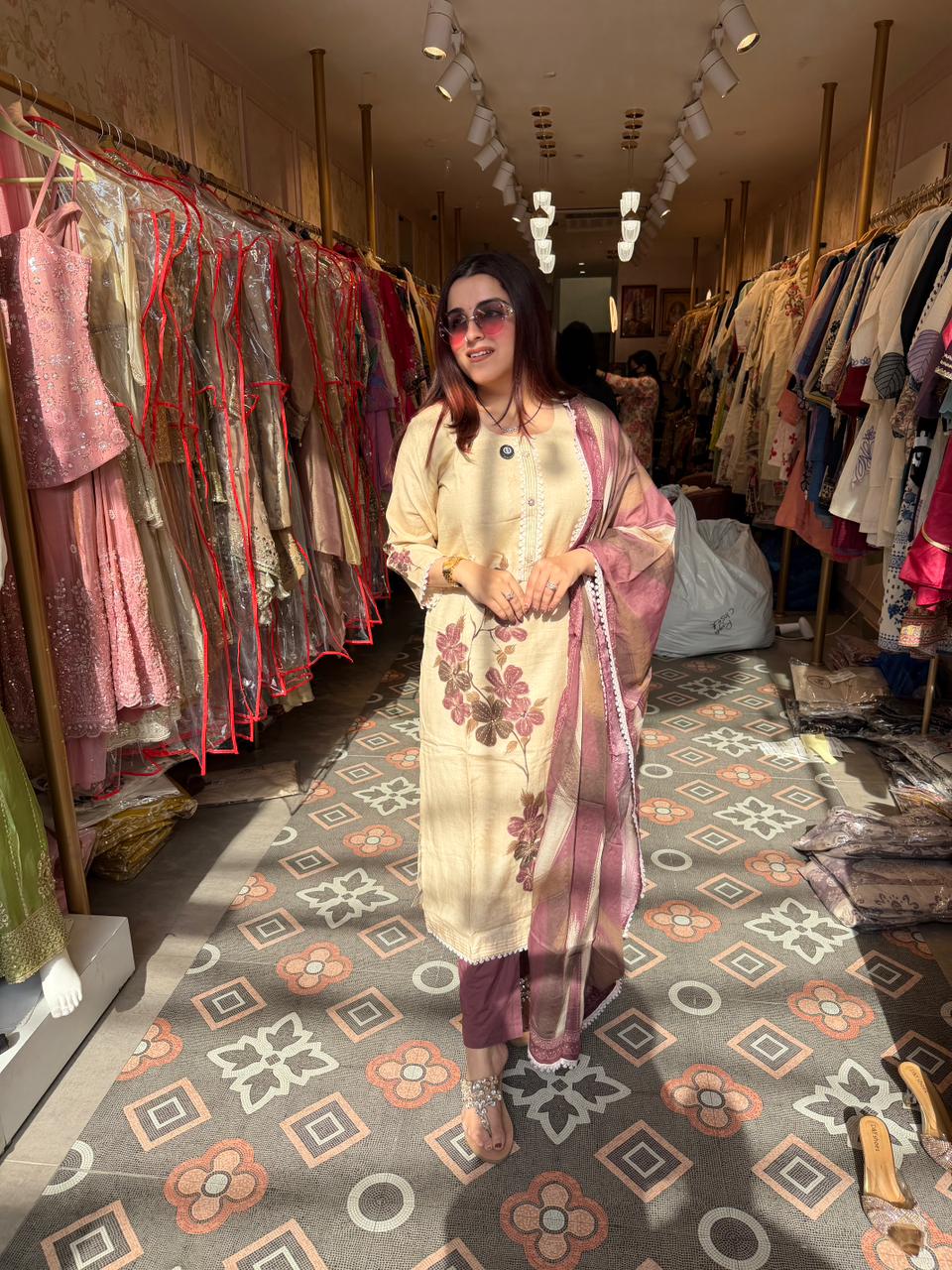 Anali Blossom Elegant Suit Set