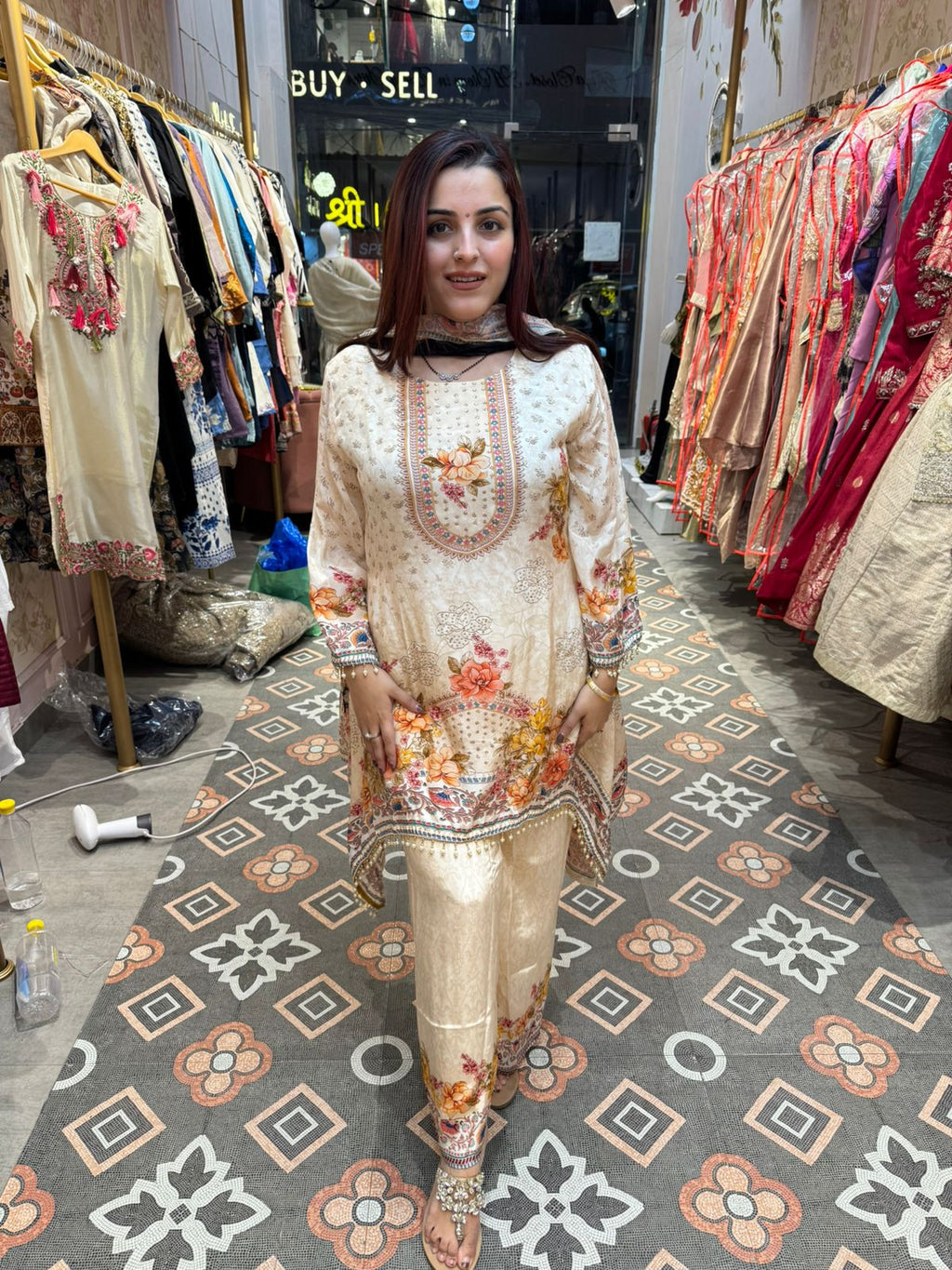 Somiya C cut Suit Set
