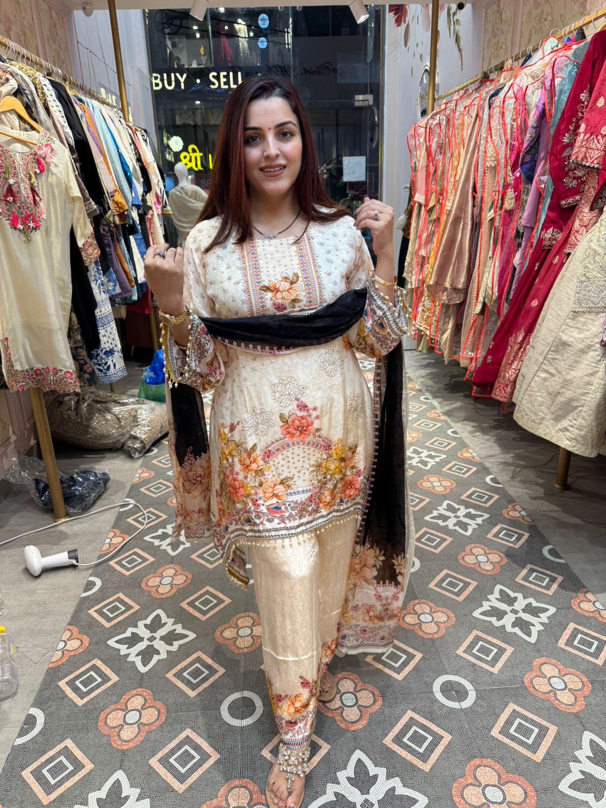 Somiya C cut Suit Set