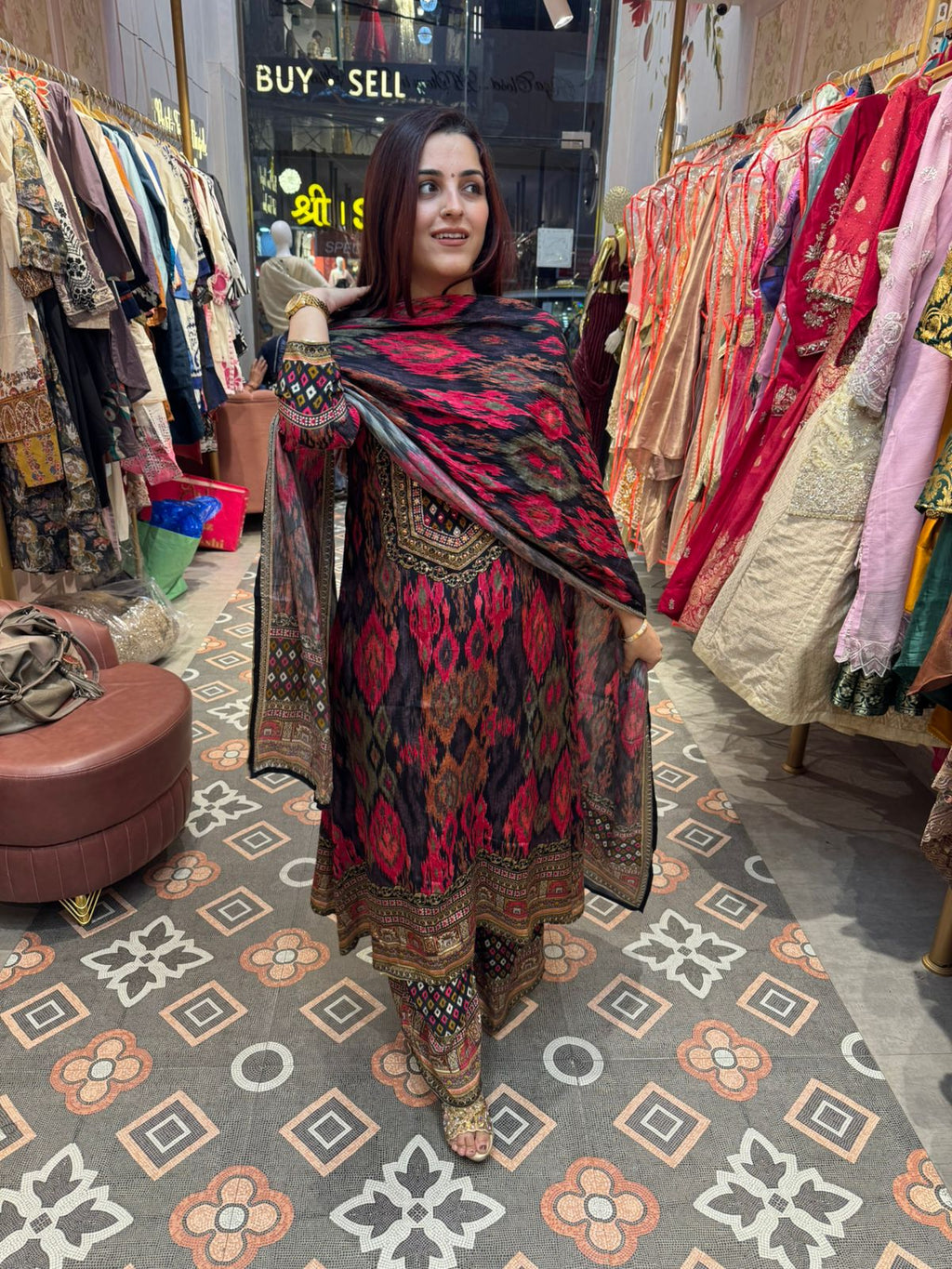 Ronak Elegance Suit Set