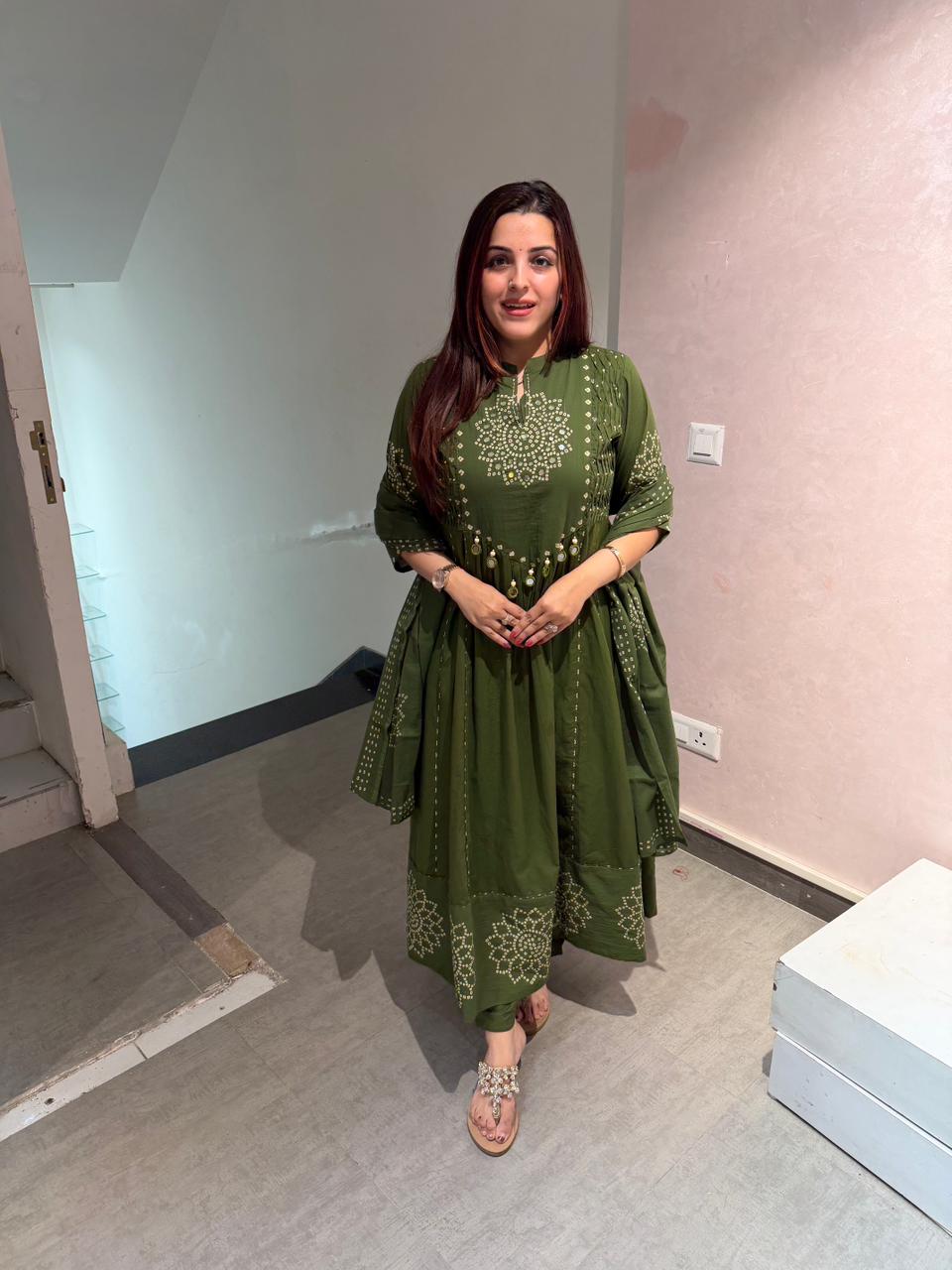 Bandhani Grace Suit Set