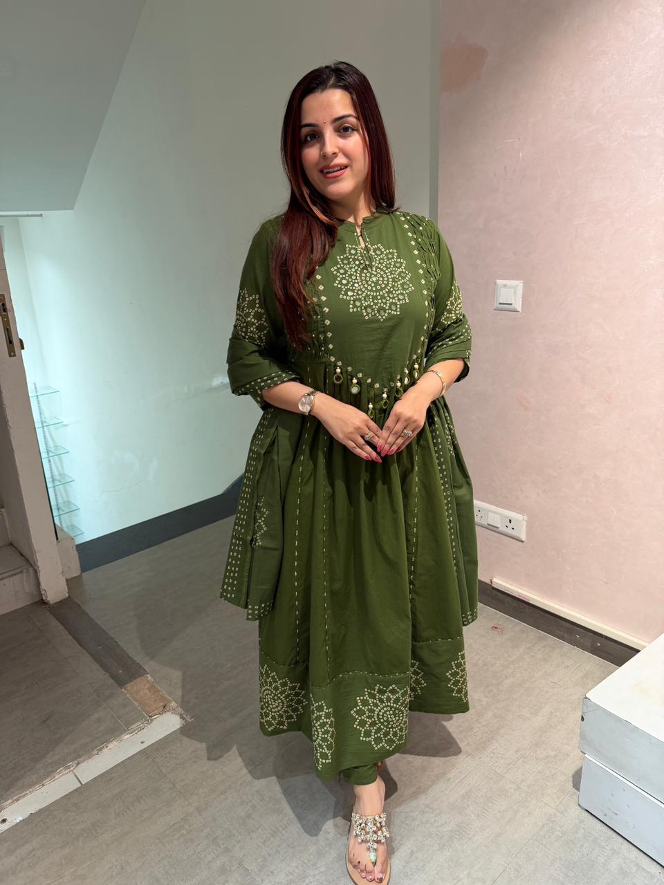 Bandhani Grace Suit Set