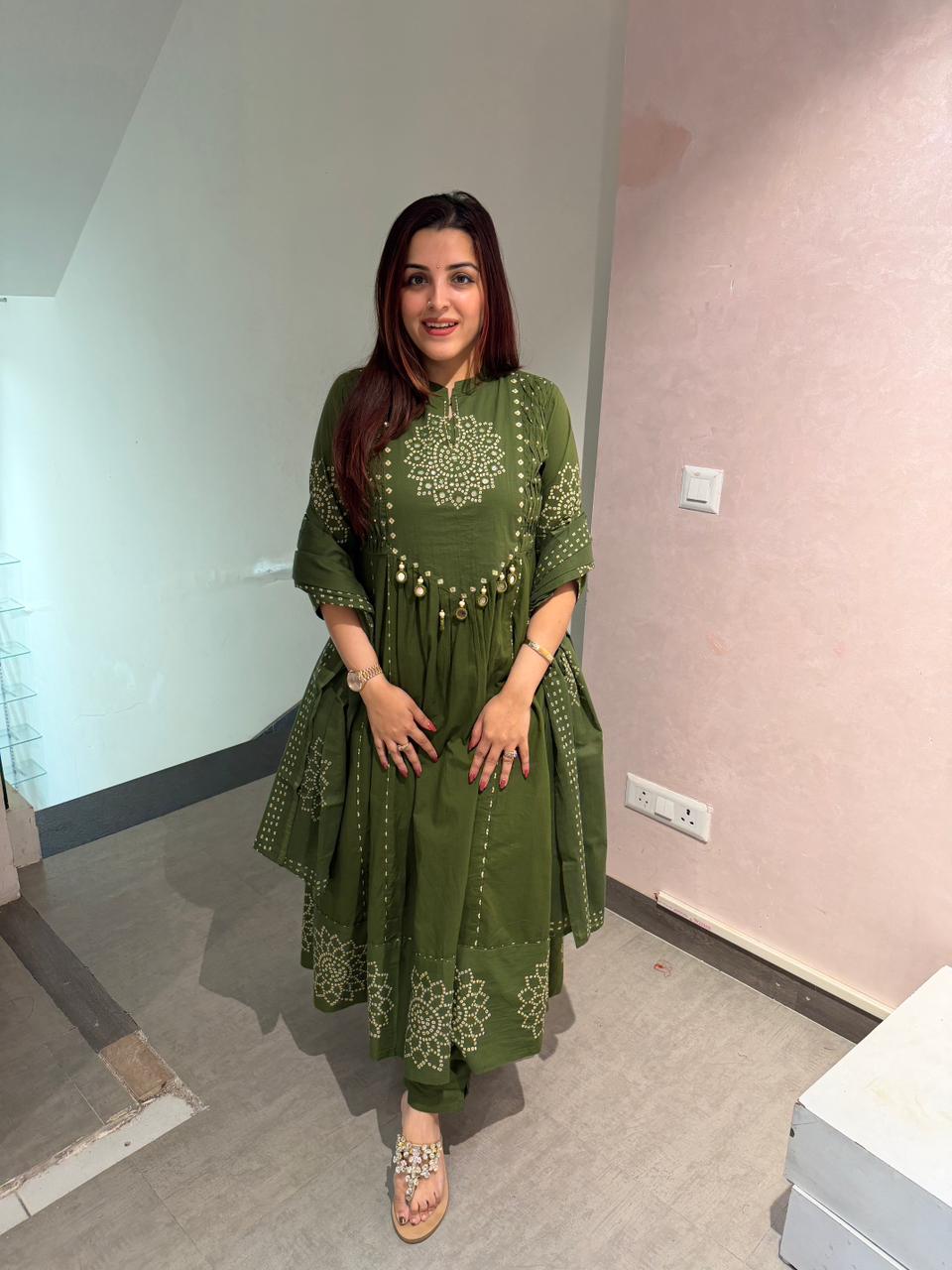 Bandhani Grace Suit Set