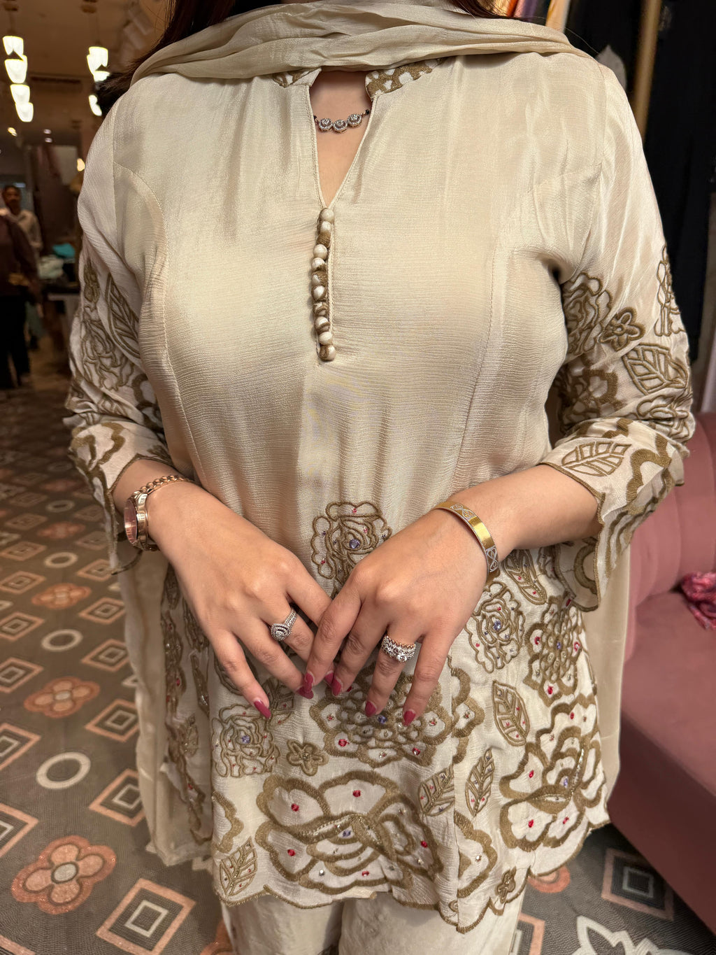 Shin Embroidere suit set