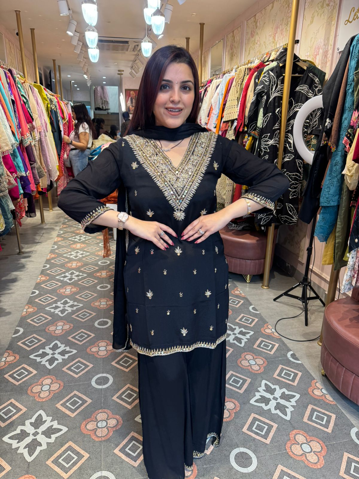 Vaani Elegance Suit Set