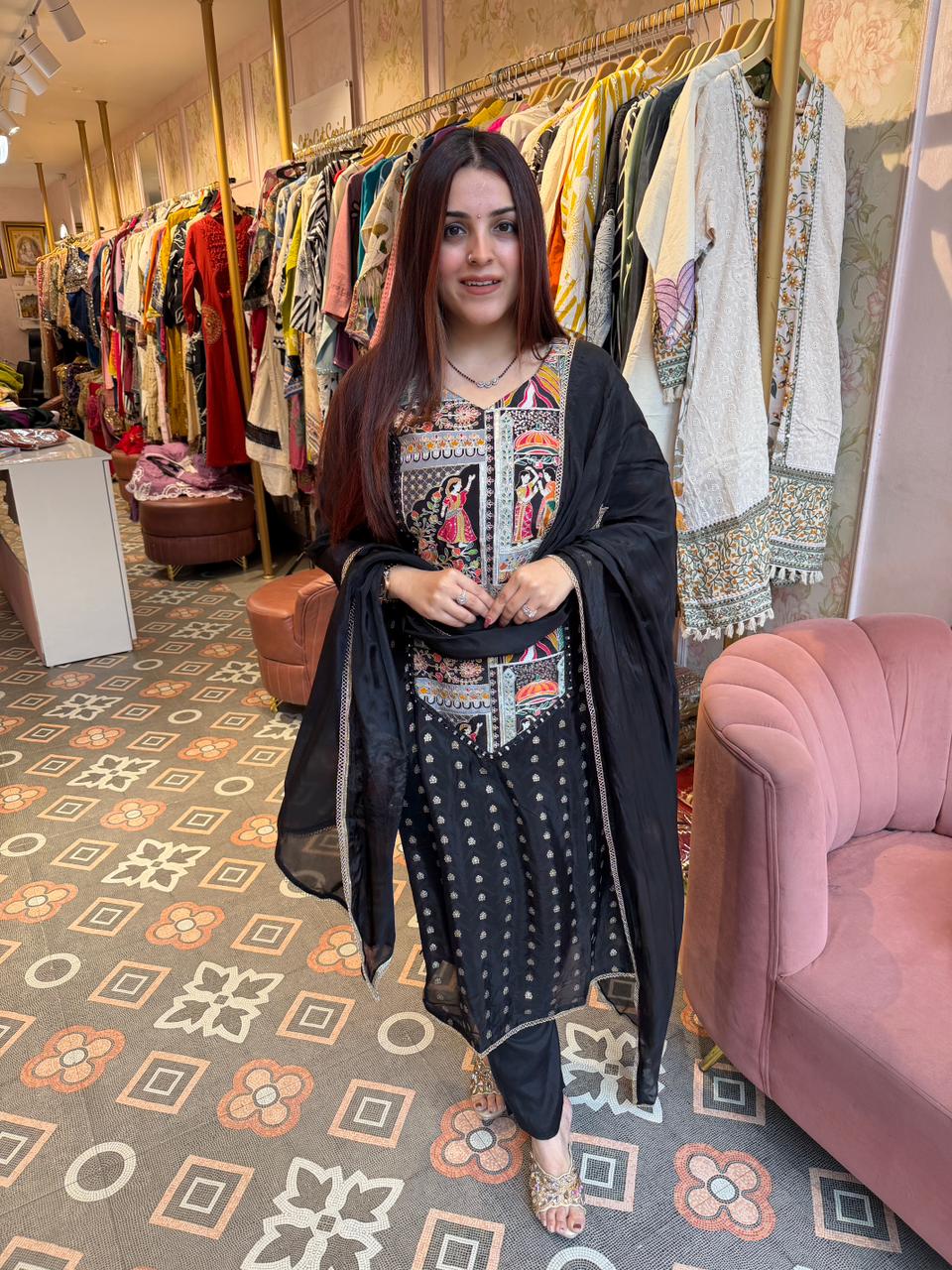 Lona Rangrez Heritage Suit Set
