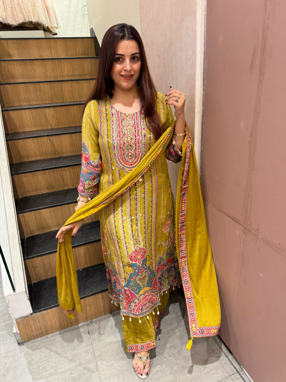 Zaniya Suit Set